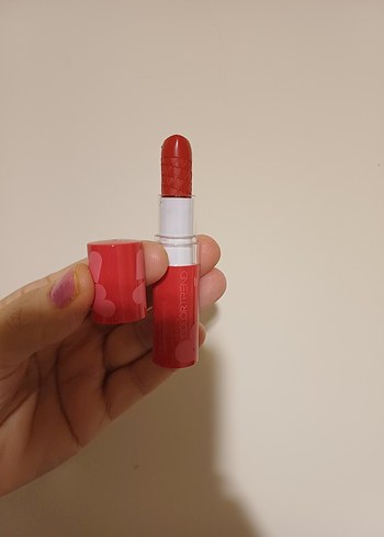 Canlı Kırmızı Ruj Avon marka