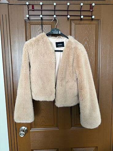 Pull & Bear peluş kürk