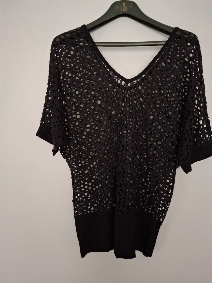 Dantel Detaylı Siyah V Yaka Kadın Bluz - Görsel 3