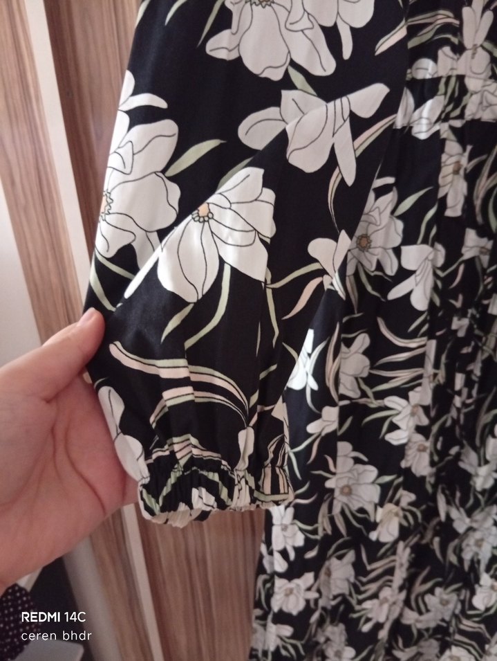 Siyah Çiçek Desenli Uzun Bohem Elbise - Görsel 3