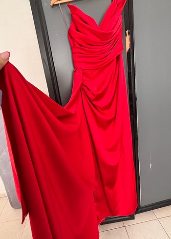 Kırmızı Drapeli Uzun Abiye Elbise - Görsel 3