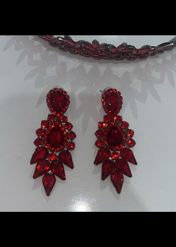 Kırmızı Taşlı Taç ve Küpe Seti - Görsel 2