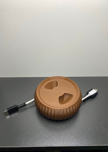 Kahverengi Telefon Şarj Kablosu Düzenleyici - Görsel 4