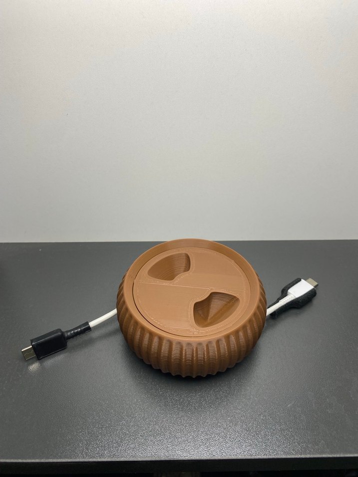 Kahverengi Telefon Şarj Kablosu Düzenleyici - Görsel 4