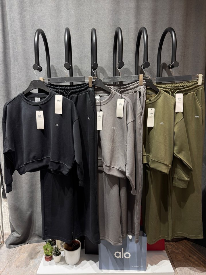 Alo yoga takım - Görsel 5