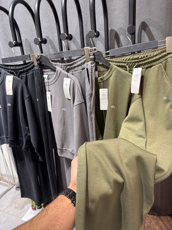 Alo yoga takım - Görsel 3