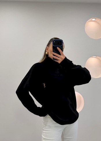 Yves Saint Laurent universal