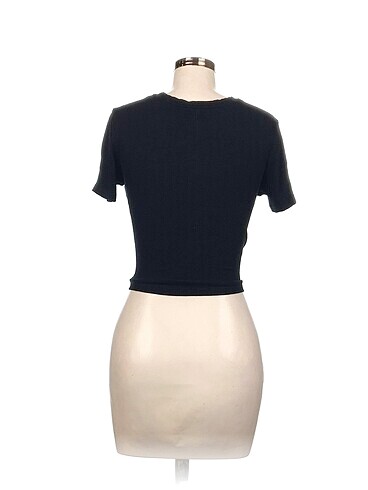 l Beden Bershka Bluz %70 İndirimli.