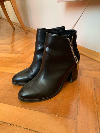 Stradivarius Bot stradivarius