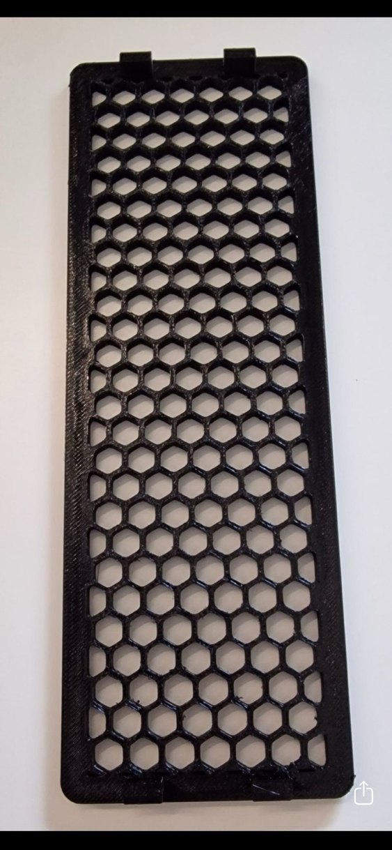 Tesla Model Y 2024 Havalandırma Izgara - Görsel 2