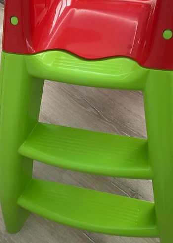 Çocuklar için Kırmızı Kaydırak - Görsel 3