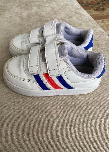 24 Beden Beyaz Erkek Çocuk Sneaker Velcro Bantlı