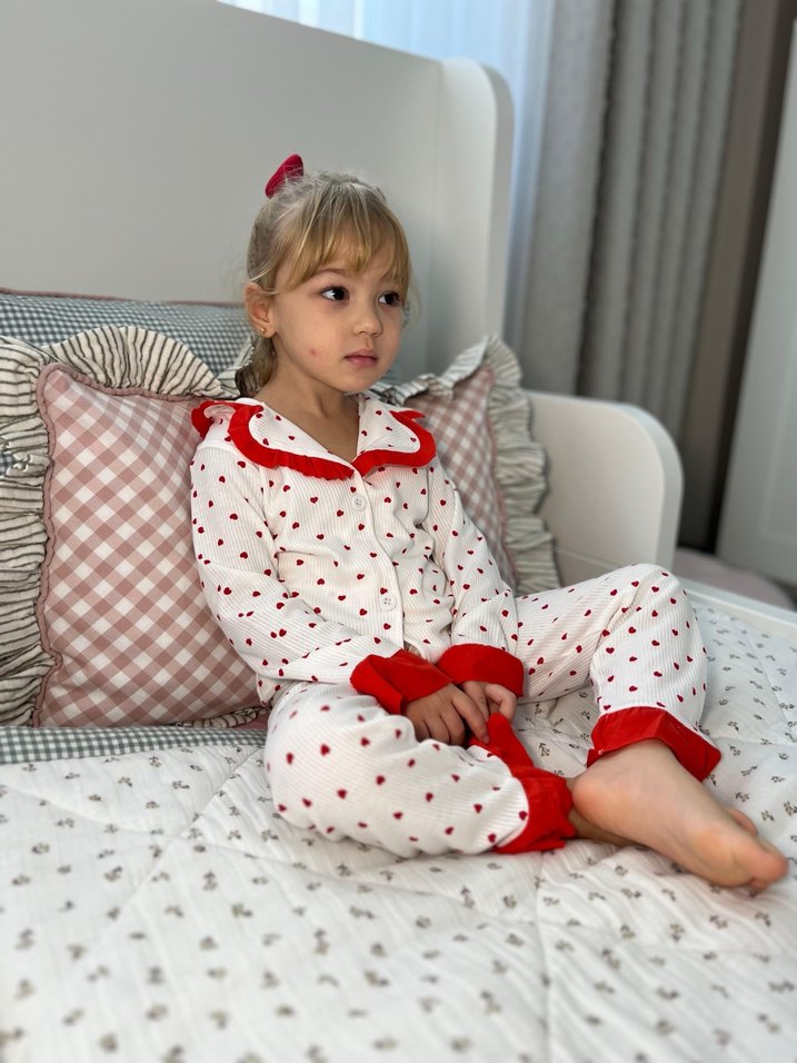 Kız Çocuk Beyaz Puantiyeli Dantel Detaylı Pijama - Görsel 3