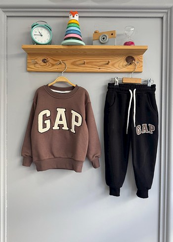 Erkek Çocuk GAP Baskılı Kahverengi Eşofman Takımı