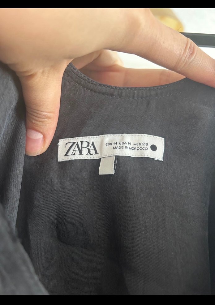 Siyah V Yakalı Zara M Elbise - Görsel 3