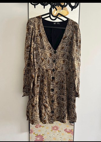 Düğmeli V Yaka Yılan Desenli Zara M Elbise - Görsel 2