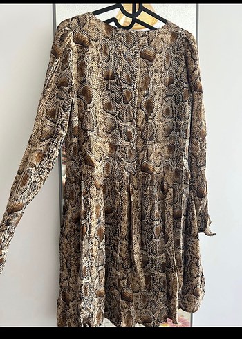 Düğmeli V Yaka Yılan Desenli Zara M Elbise - Görsel 3