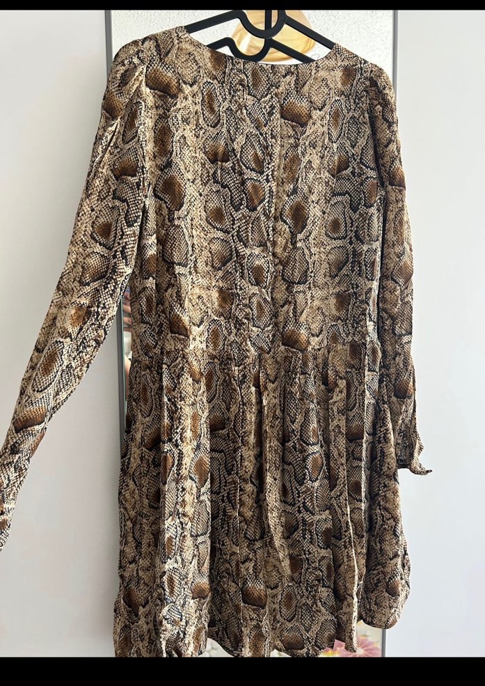 Düğmeli V Yaka Yılan Desenli Zara M Elbise - Görsel 3