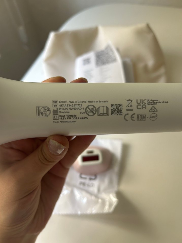 PHILIPS BRI950/00 Beyaz Ev Tipi Lazer Epilasyon Cihazı - Görsel 3