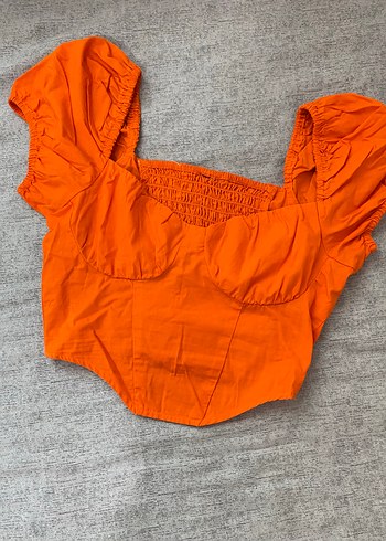 Turuncu Dekolteli Crop