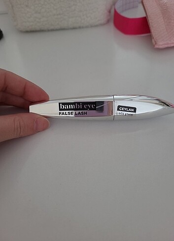  Beden Loreal ceylan göz etkisi rimel