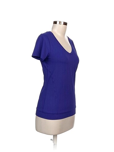 Penti Penti T-shirt %70 İndirimli.