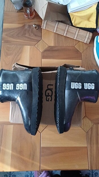 38 Beden Ugg bot
