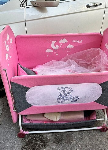 Sallanır bebek beşigı