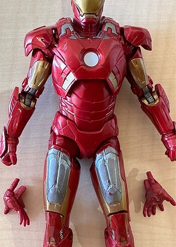  Marvel Legends Iron Man Mark 7
