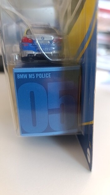  BMW M5 Mathbox Premium mini GT 