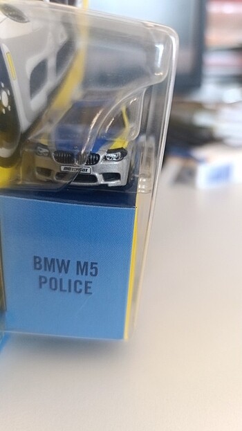  Beden BMW M5 Mathbox Premium mini GT 