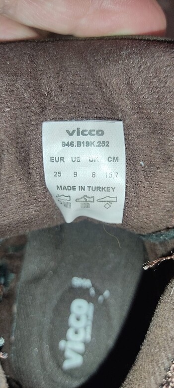 Vicco Vick erkek bot
