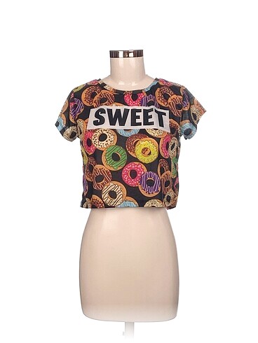 Diğer T-shirt %70 İndirimli.