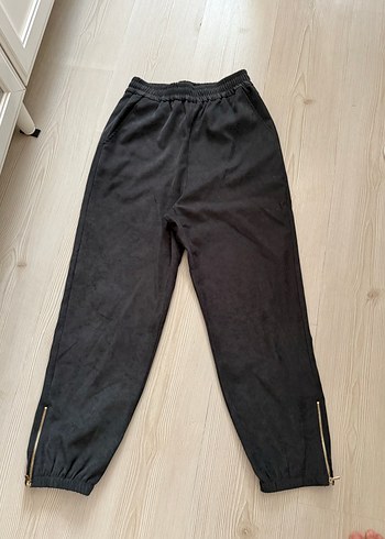 Zara marka Fermuarl detaylı Siyah Kadın Jogger pantolon