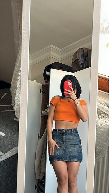 zara turuncu crop top