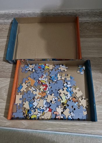 Diğer Şirinler temalı çocuk yapbozu