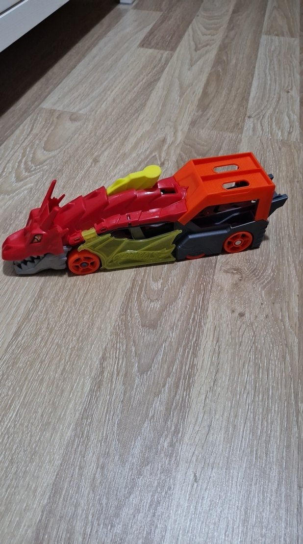 Hot wheels ejderha otopark - Görsel 2