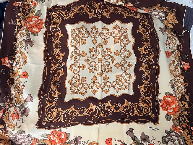 Beden Pierre cardin eşarp