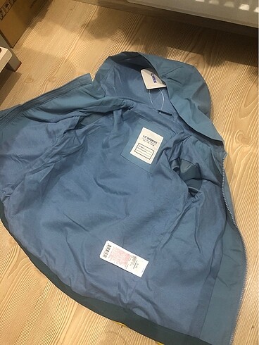 5 Yaş Beden Lc waikiki sıfır 4-5 yaş yağmurluk