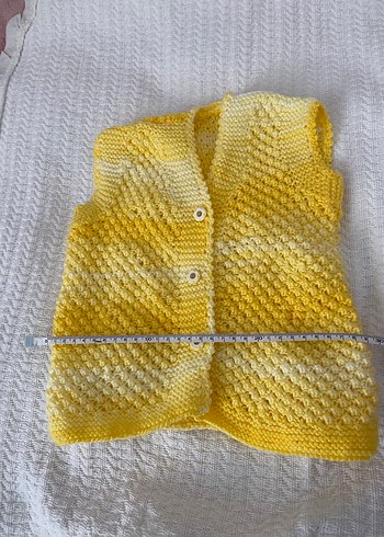 Kız Çocuk Fıstık Örgü Sarı Yelek - Görsel 3