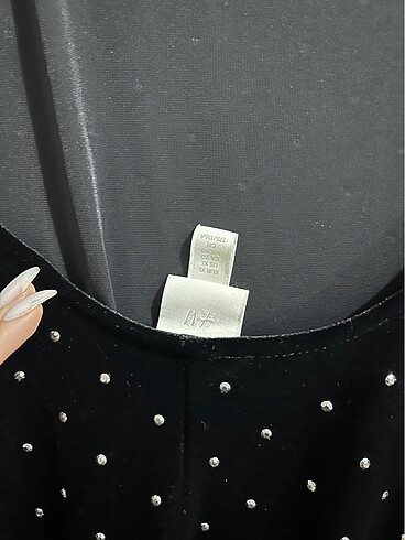 xl Beden H&M MARKA KADİFE TAŞLI SİYAH ELBİSE