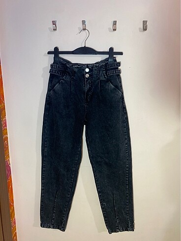 Bershka mom jean