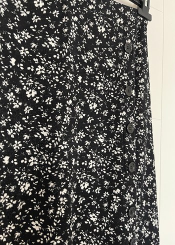 Desenli düğmeli etek - Görsel 2