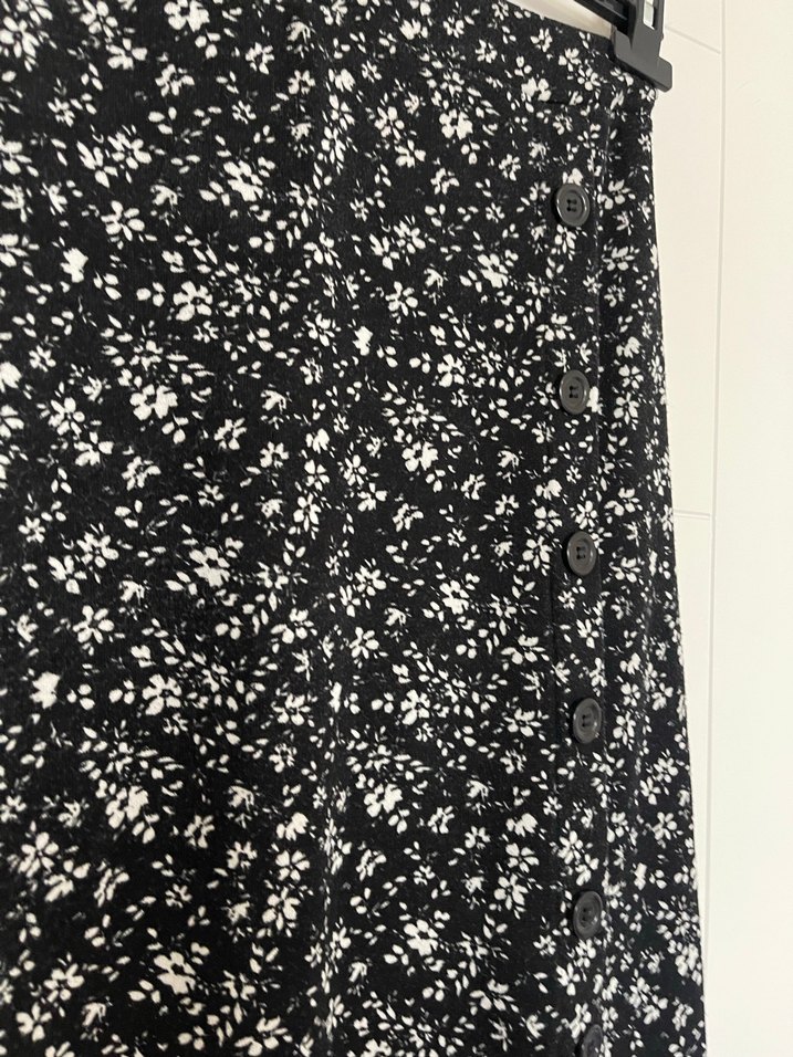 Desenli düğmeli etek - Görsel 2