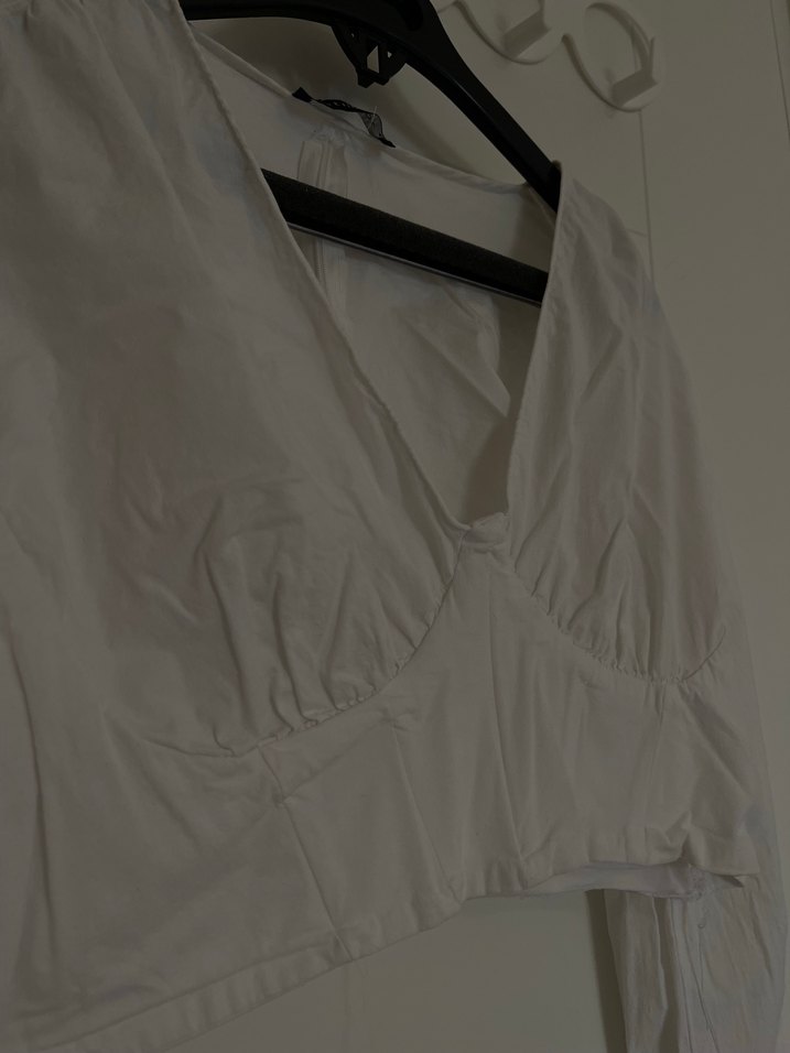 Midi Boy V Yakalı Beyaz Keten Gömlek - Görsel 2