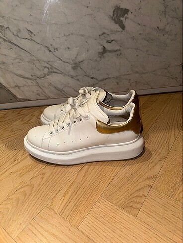 38,5 Beden Alexander McQueen