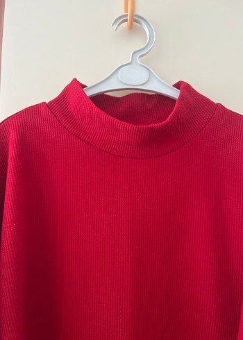 Zincir Detaylı Kırmızı Kadın Kazak - Görsel 3