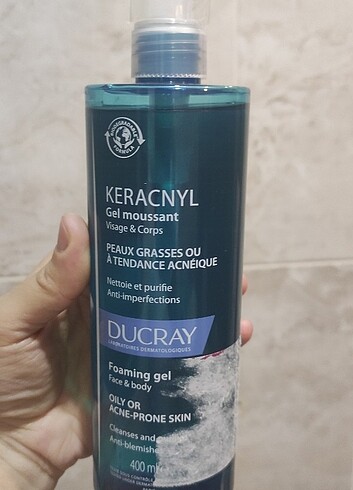  Beden Ducray akneye eğilimli ciltler 