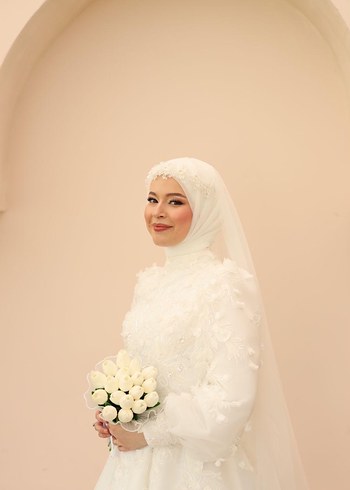 Uzun Kollu Vintage Beyaz Prenses Gelinlik - Görsel 11