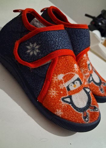 Renkli Erkek Çocuk Ev Terliği Velcro Bağlı - Görsel 2